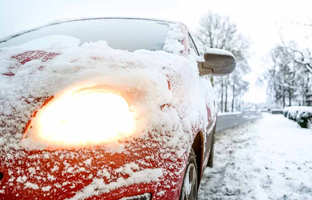 5 Things Everyone Should Know About Driving in the Snow